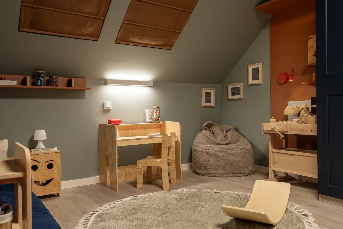 Kinderschreibtisch mit Stuhl Set MIMI BRK Montessori Holz