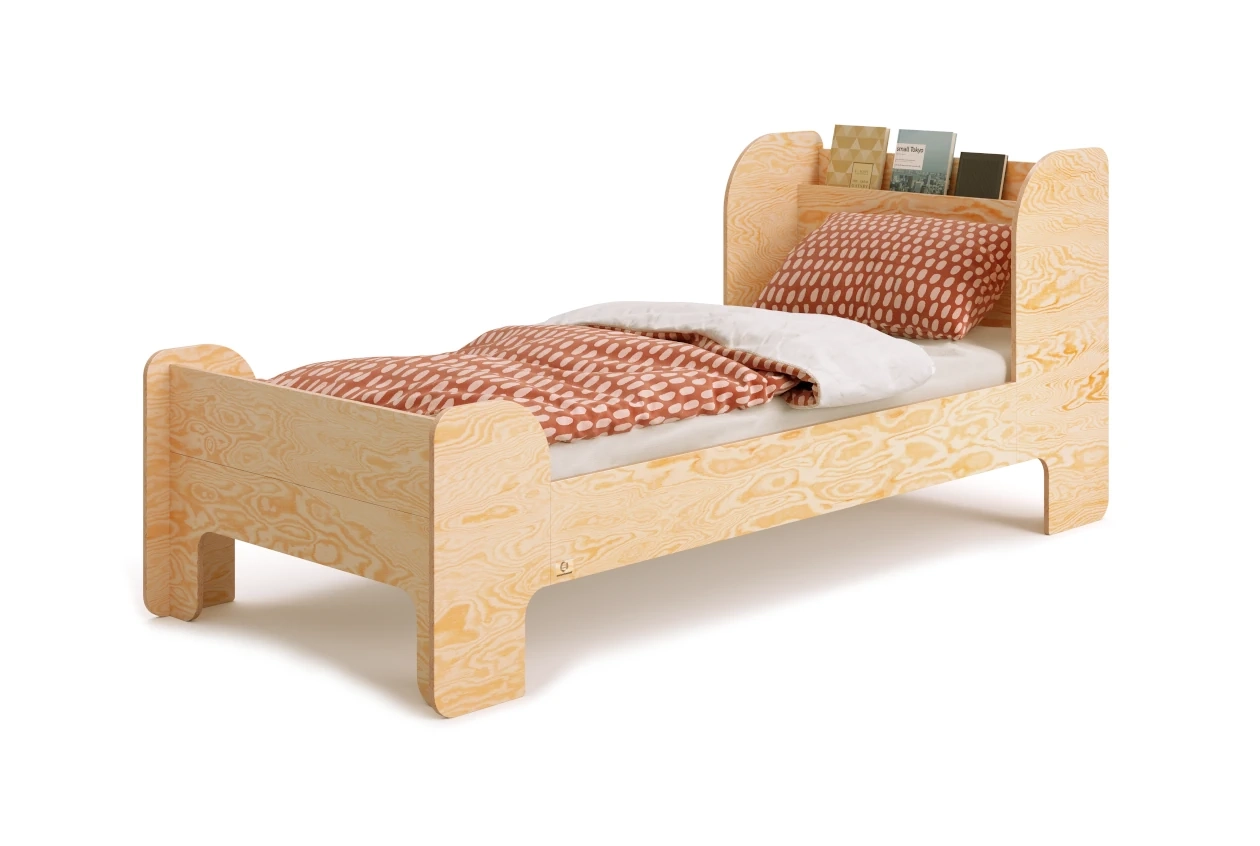 Holzbett mit Regal im Kopfteil aus Kiefernsperrholz in Naturholzfarbe